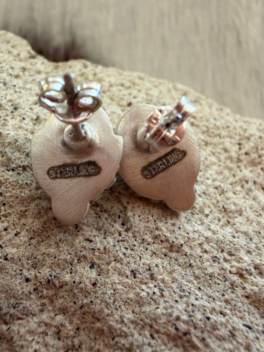 ❤️ White Buffalo Round Stud Earrings Matte Sterling 925 Navajo Style Southwest - Picture 7 of 11